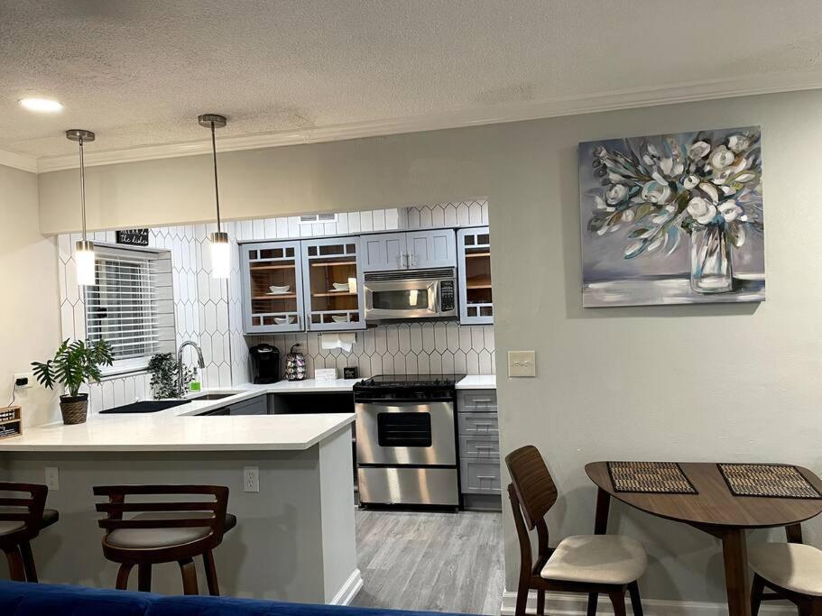Home Away From Home Condo Downtown Atl 16Th Floor أتلانتا المظهر الخارجي الصورة