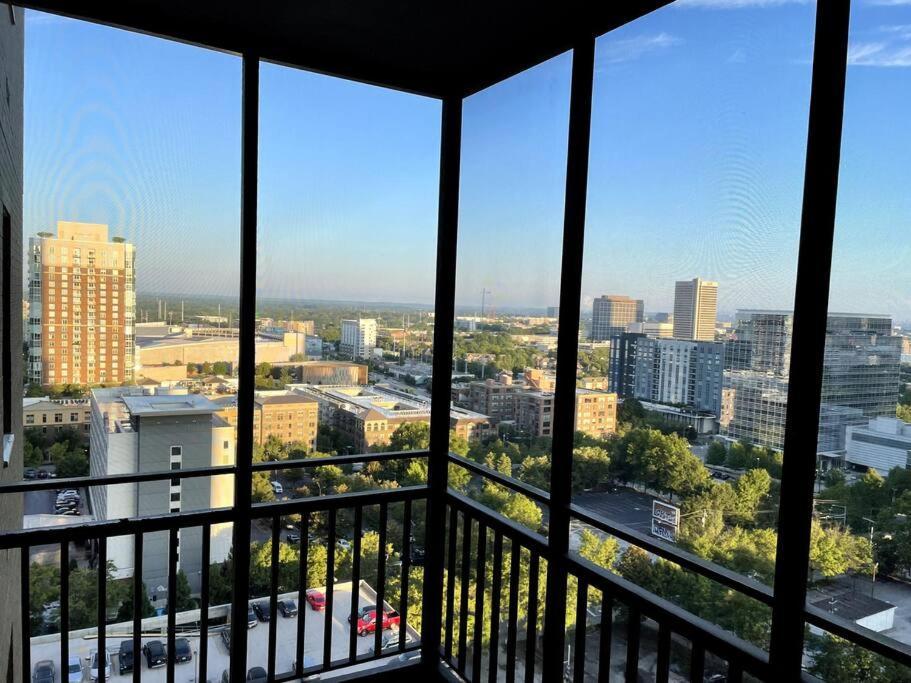 Home Away From Home Condo Downtown Atl 16Th Floor أتلانتا المظهر الخارجي الصورة